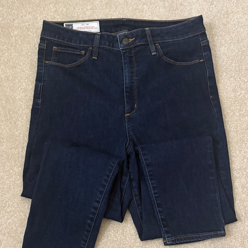 NWOT - GAP Women's Deep Indigo Universal Jegging Sky High Jeans